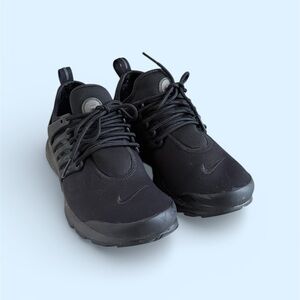 Nike Presto all black women’s size 7
